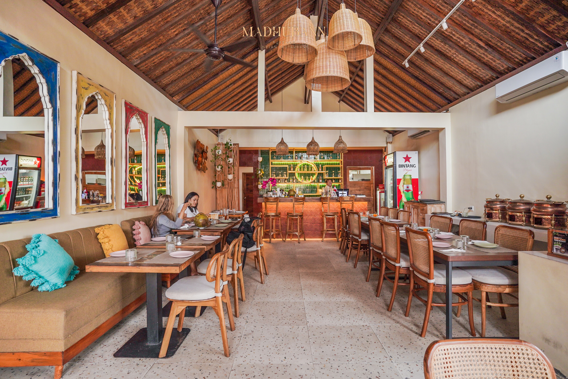 M. Bistro